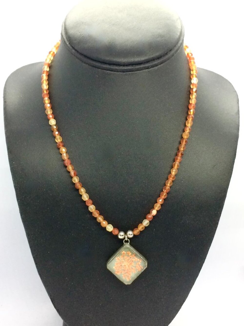 ORANGE BEADED NECKLACE Faceted Glass Real Flower Resin Pendant Magnetic Clasp 16